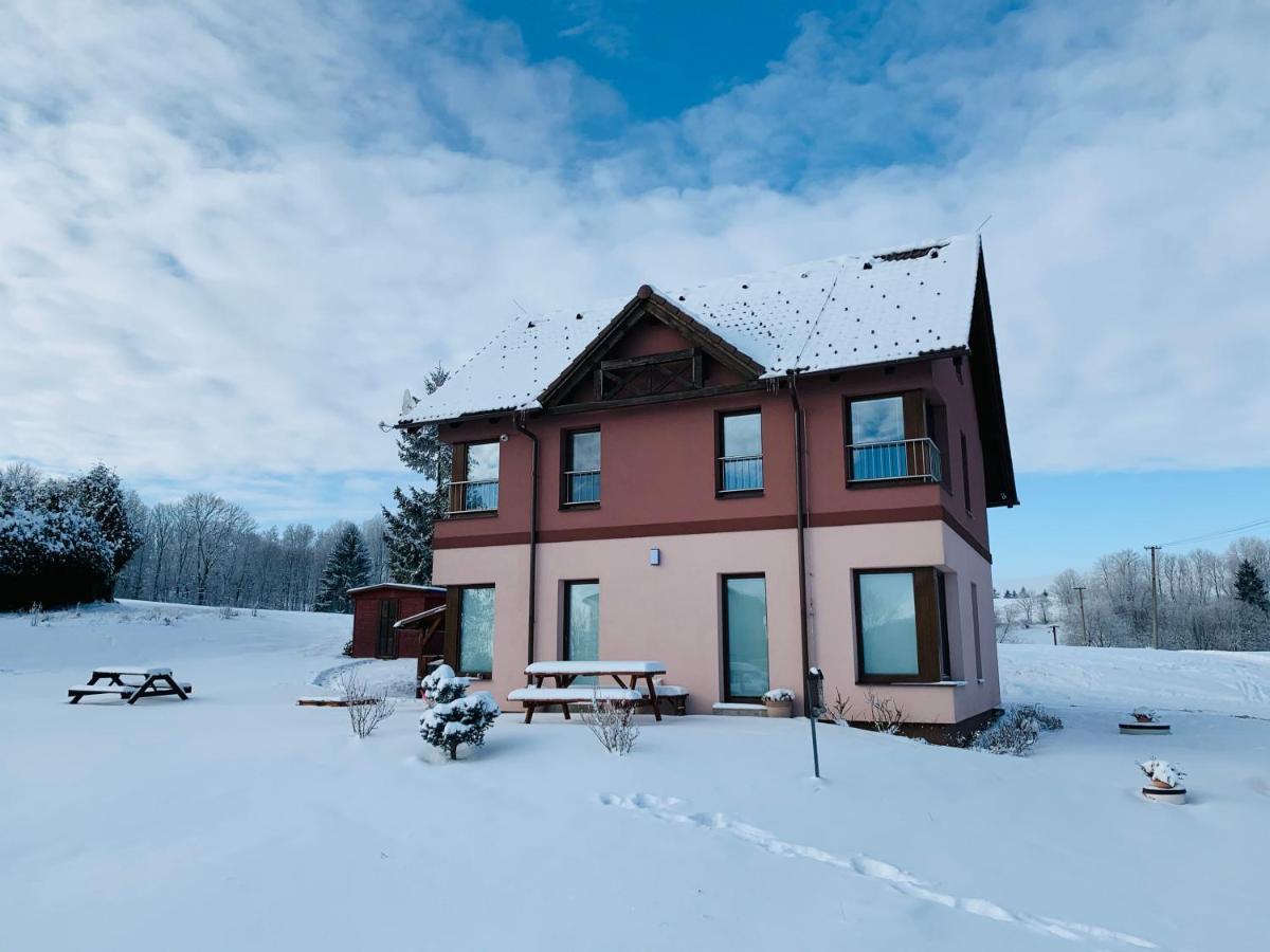 Apartmány Na Rozcestí Lomnice nad Popelkou Esterno foto