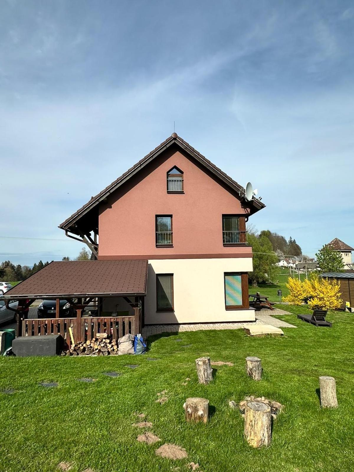 Apartmány Na Rozcestí Lomnice nad Popelkou Esterno foto